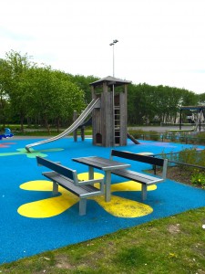 Fika vid kapellgärdesparken
