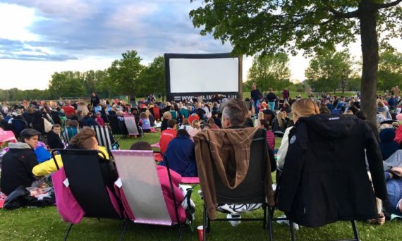 Utomhusbio i Gränbyparken, Mamma Mia (dekorativ bild)
