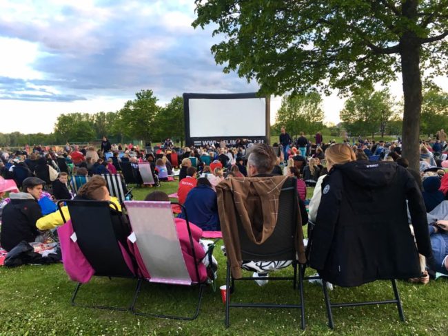 Utomhusbio i Gränbyparken, Mamma Mia (dekorativ bild)