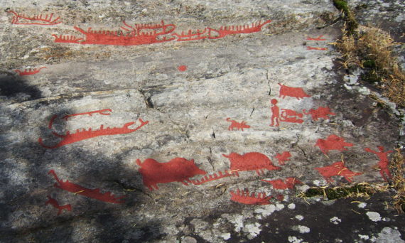 Natur och kultur vid Hemsta Naturreservat (dekorativ bild av hällristningar vid Hemstahällen)