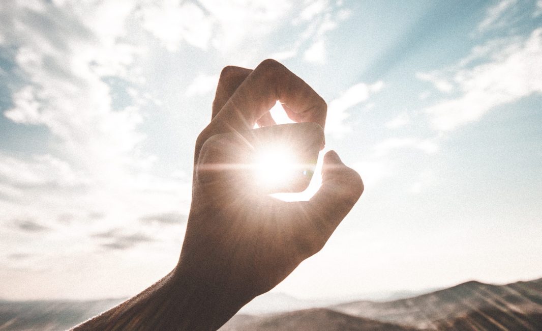 Vad händer när solen dör? - Stjärnguidning för vuxna och ungdomar (dekorativ bild av sol)