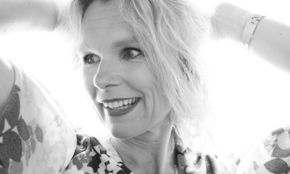 Småsånger med Ako på Eriksbergsbiblioteket (dekorativ bild)