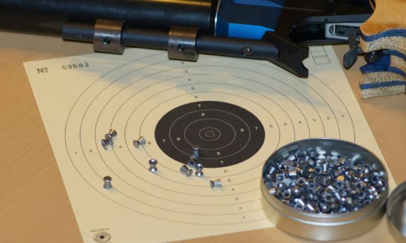 Prova-på Luftgevärsskytte HT19 (dekorativ bild)