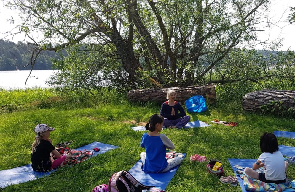 Spännande barnyogaläger vid Ekoln för barn 7 – 12 år (dekorativ bild)