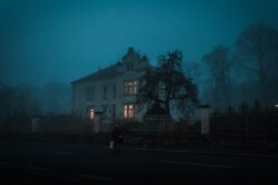 Teater - När skruven dras åt, Henry James (dekorativ bild)